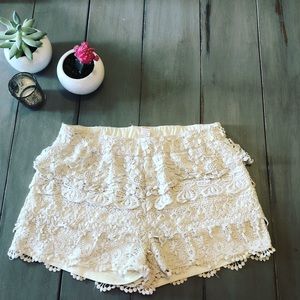 Lacey Cream Shorts
